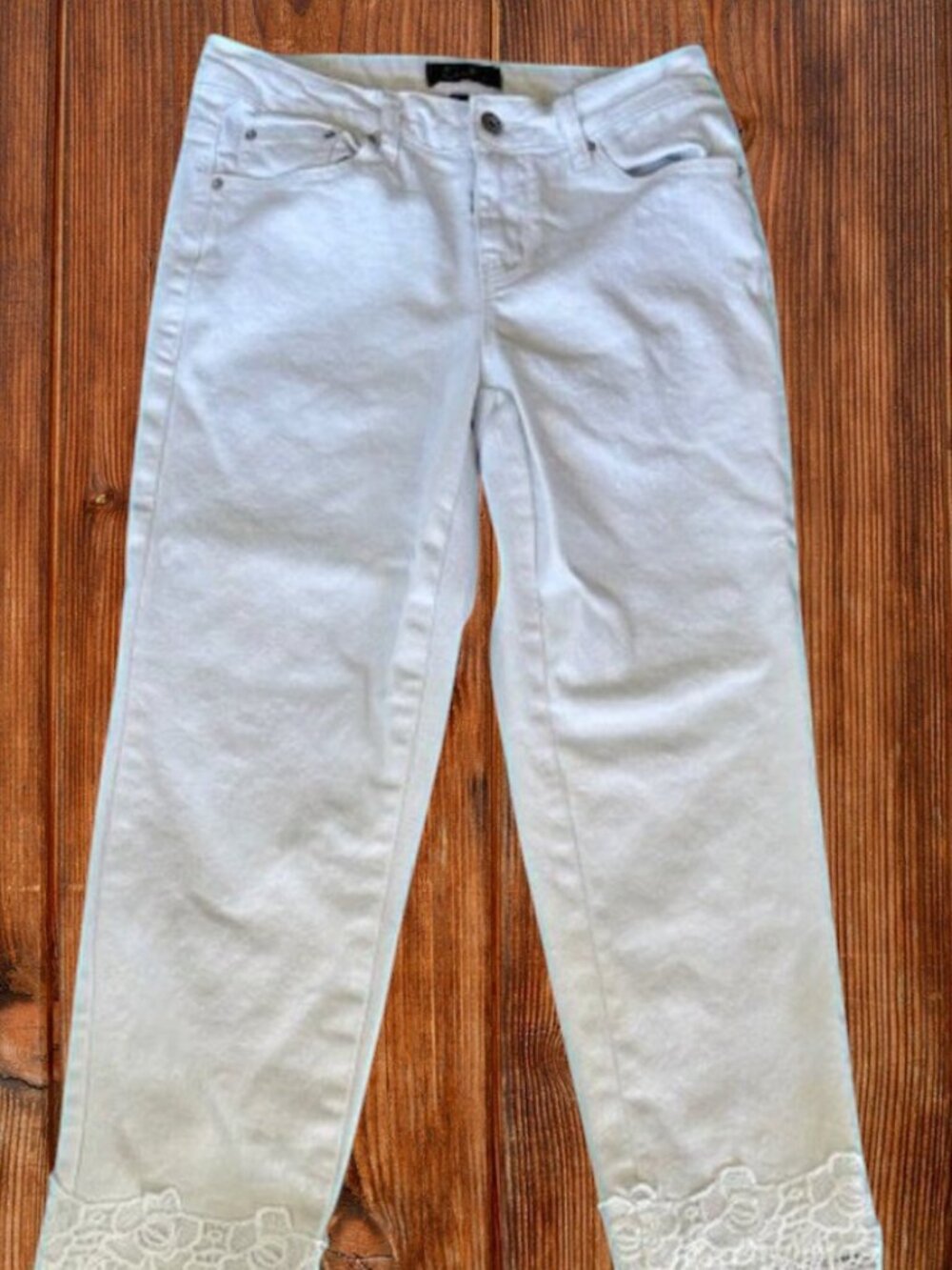 Earl Jeans White Lace Hem Capri Cropped Mid Rise Denim Jeans EUC 6